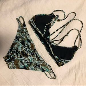 Volcom Swim - Volcom Bikini. Small top. Medium Bottom. Volcom Swim - Volcom Bikini. Small top. Medium Bottom.
